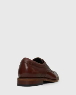 FINN Leather Derby Shoes