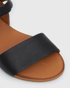 FLIGHT Leather Flat Sandals