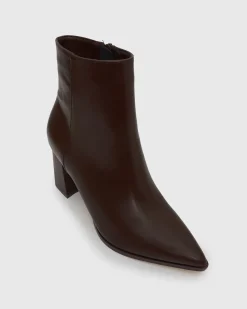 MAX Pointed Toe Ankle Boots